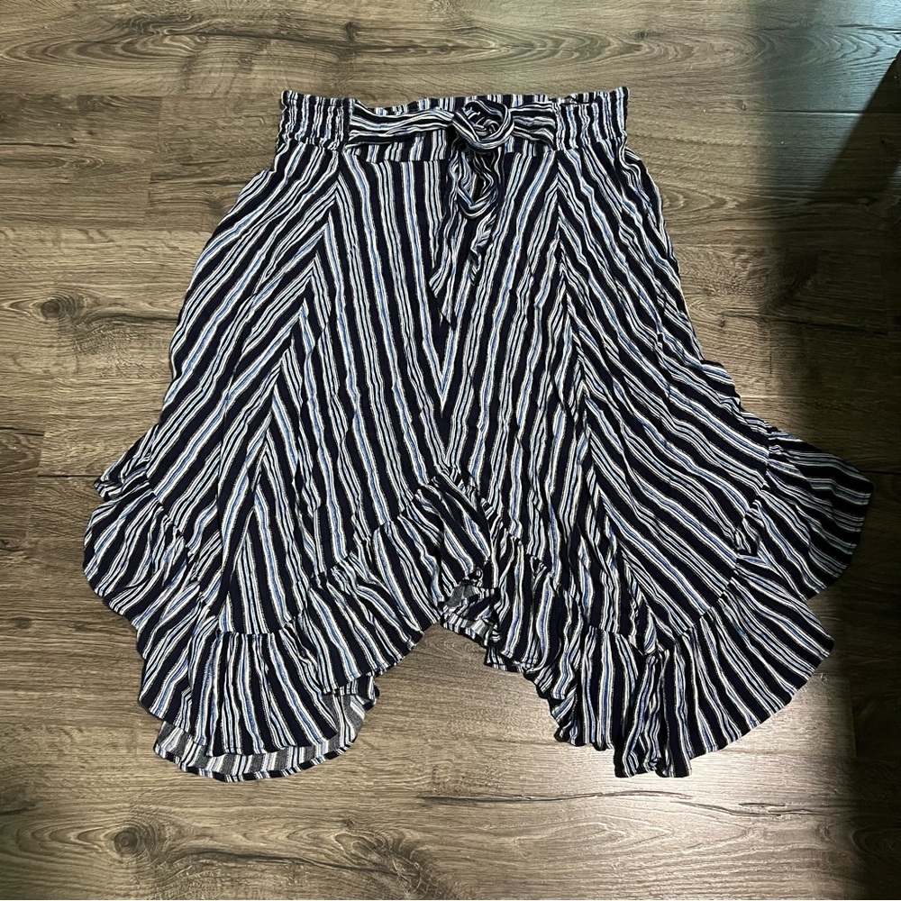 City Chic Women’s Size XL/22 Elastic Waist/Tie Front Draped High Low Hem Skirt